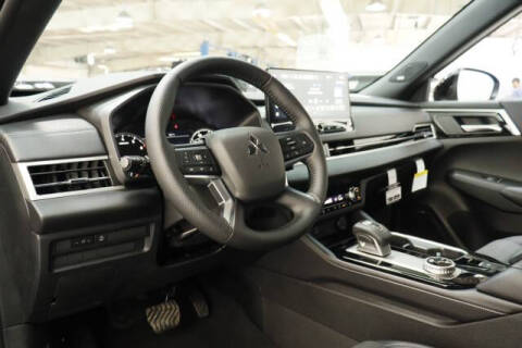 2026 Mitsubishi Outlander LE
