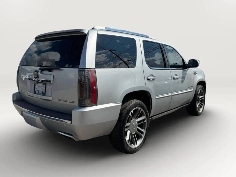 2012 Cadillac Escalade Premium
