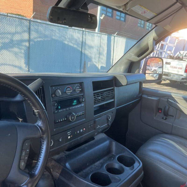 2020 Chevrolet Express 2500