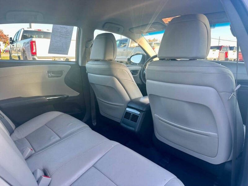 2013 Toyota Avalon XLE