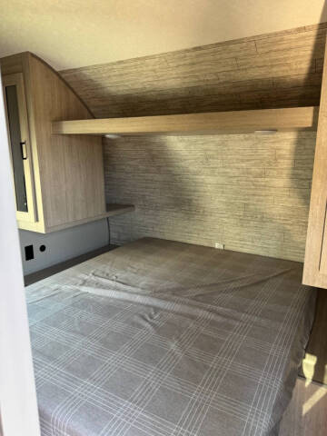 2025 Catalina Yachts 261BHS