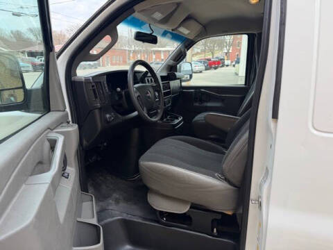 2021 GMC Savana 2500