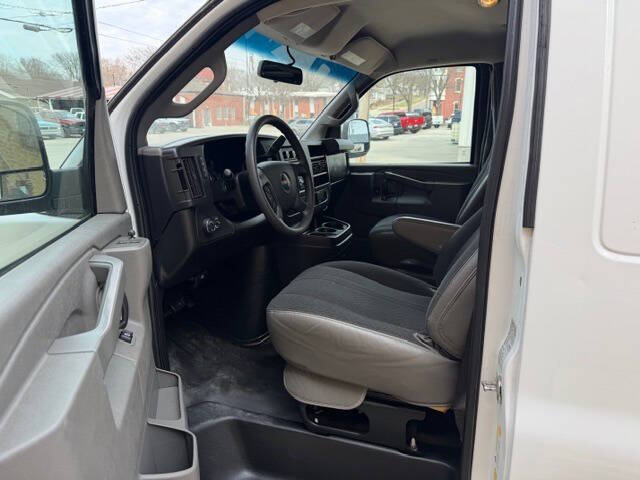 2021 GMC Savana 2500