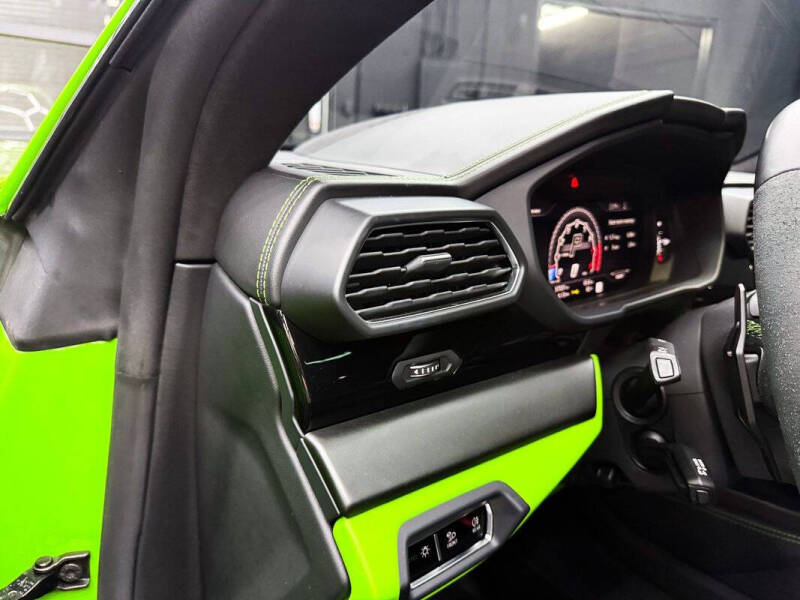 2021 Lamborghini Urus