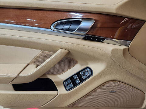 2014 Porsche Panamera 4