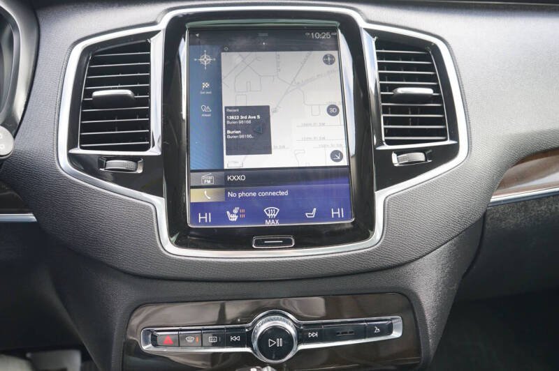 2018 Volvo XC90 T6 Momentum