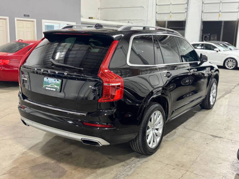 2016 Volvo XC90 T6 Momentum
