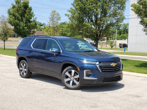 2023 Chevrolet Traverse for sale at Betten Baker Preowned Center in Twin Lake MI