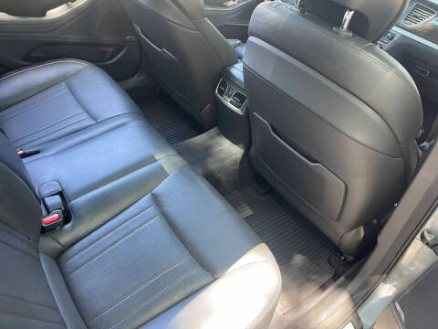 2015 Hyundai Genesis