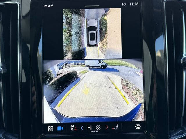 2025 Volvo XC60 B5 Plus Dark Theme