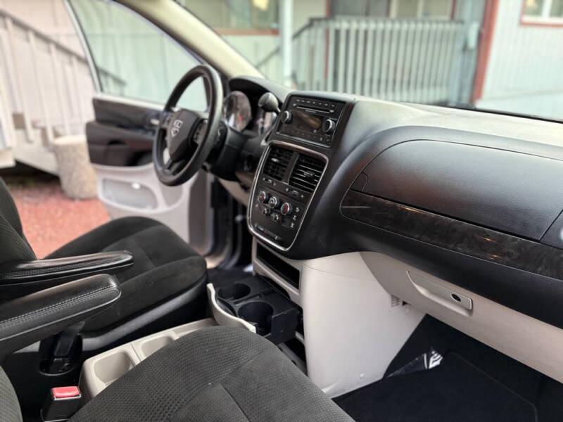 2016 Dodge Grand Caravan American Value Package