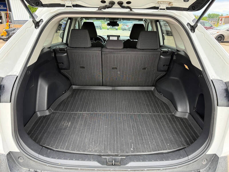 2020 Toyota RAV4 LE