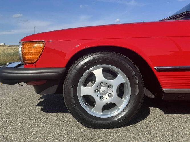 1984 Mercedes-Benz 380-Class 380 SL