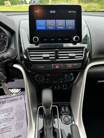 2022 Mitsubishi Eclipse Cross LE