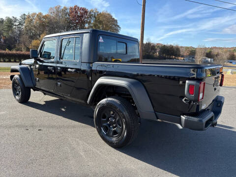 2026 Jeep Gladiator Sport