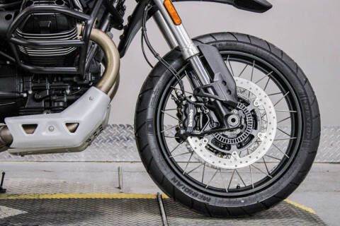 2022 Moto Guzzi V85TT