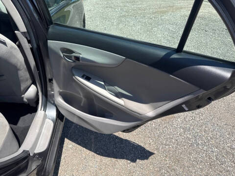 2011 Toyota Corolla LE