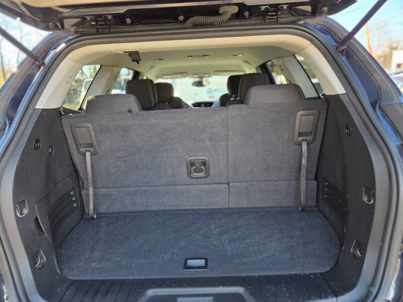 2017 Chevrolet Traverse LT