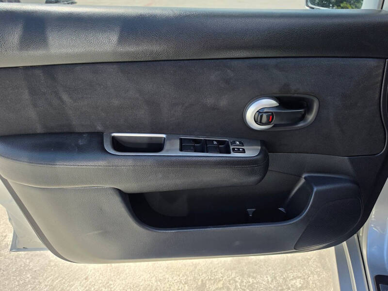 2012 Nissan Versa 1.8 S