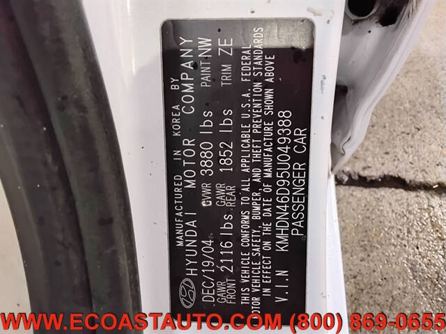 White 2005 Hyundai ELANTRA GLS GLS 4dr Sedan 19