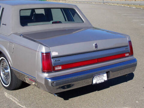1988 Lincoln Town Car Signature