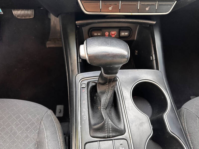 2019 Kia Sorento S V6