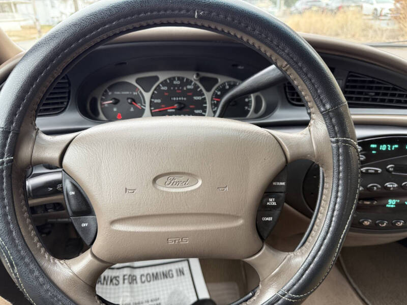 1999 Ford Taurus SE