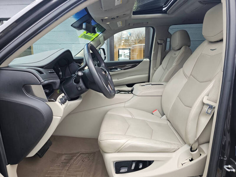 2018 Cadillac Escalade ESV Premium Luxury