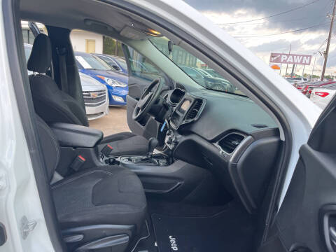 2019 Jeep Cherokee Latitude