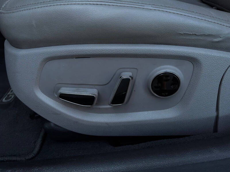 2016 Hyundai Genesis