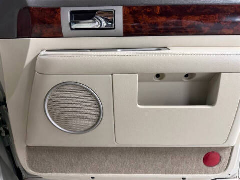 2004 Lincoln Navigator Luxury