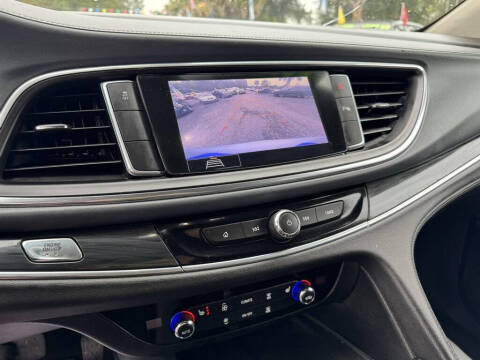 2020 Buick Enclave Essence