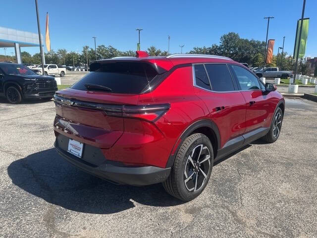 2026 Chevrolet Equinox EV LT 2
