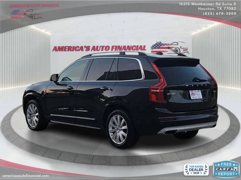 2016 Volvo XC90 T6 Momentum