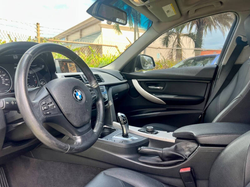 2016 BMW 3 Series 320i