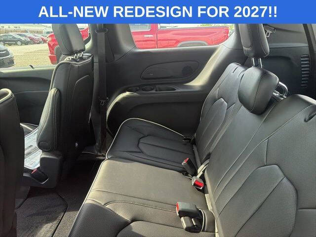 2027 Chrysler Pacifica Limited