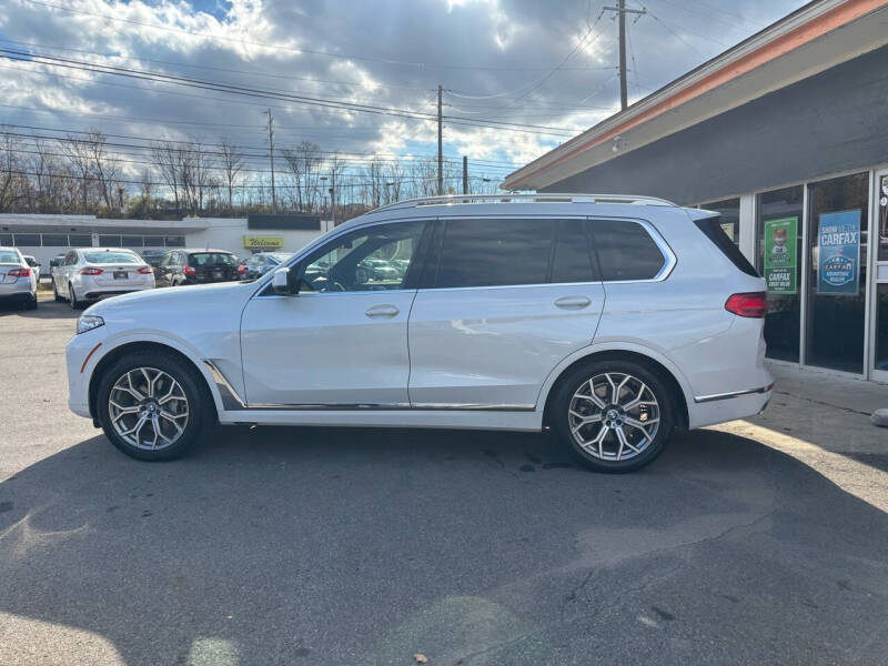 2022 BMW X7 40i photo 7