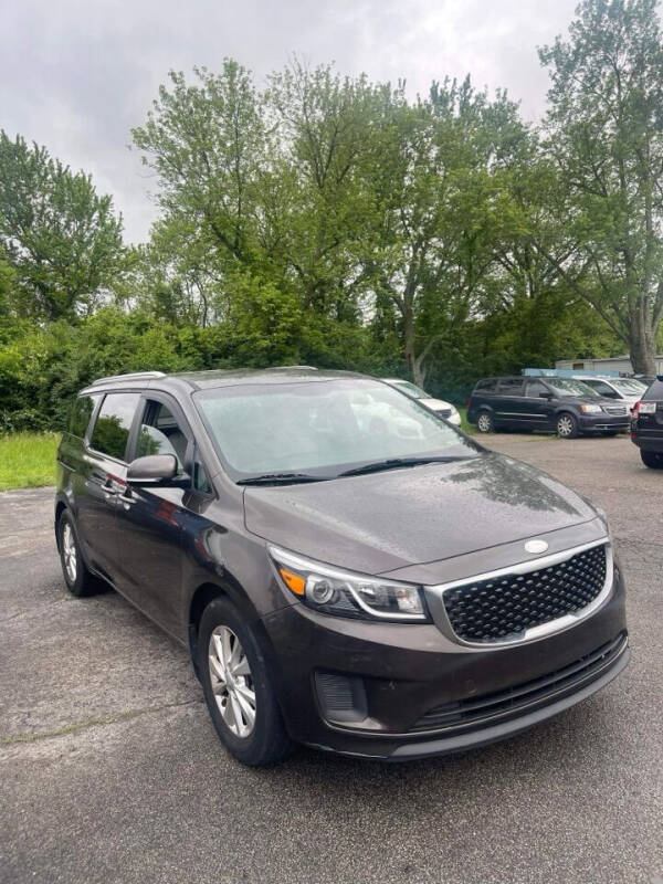 2015 Kia Sedona for sale at Ram Imports in Cincinnati OH