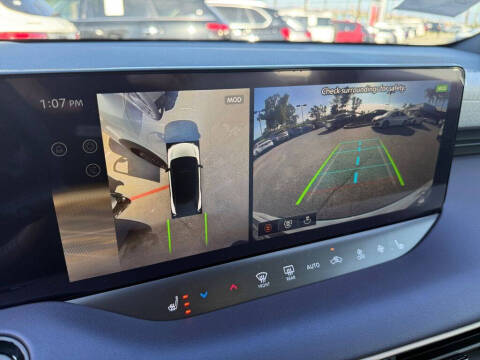 2026 Nissan LEAF Platinum+