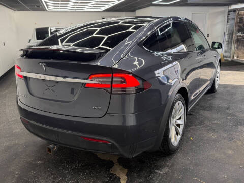 2017 Tesla Model X 90D