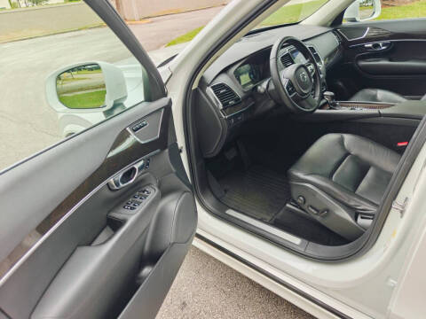 2018 Volvo XC90 T5 Momentum 7-Passenger