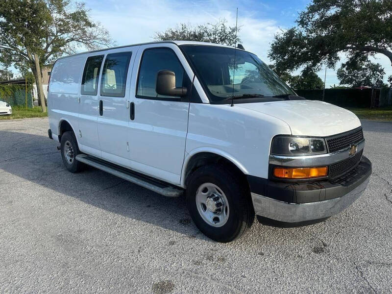 2022 Chevrolet Express 2500