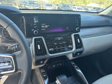 2023 Kia Sorento X-Line S