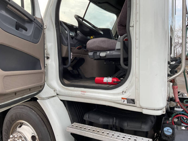 2016 Freightliner Cascadia