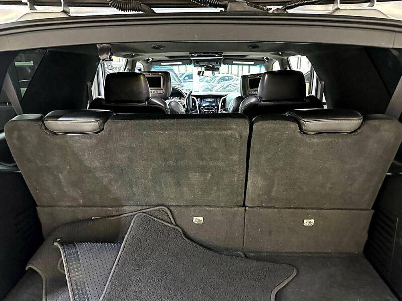 2017 Cadillac Escalade Platinum