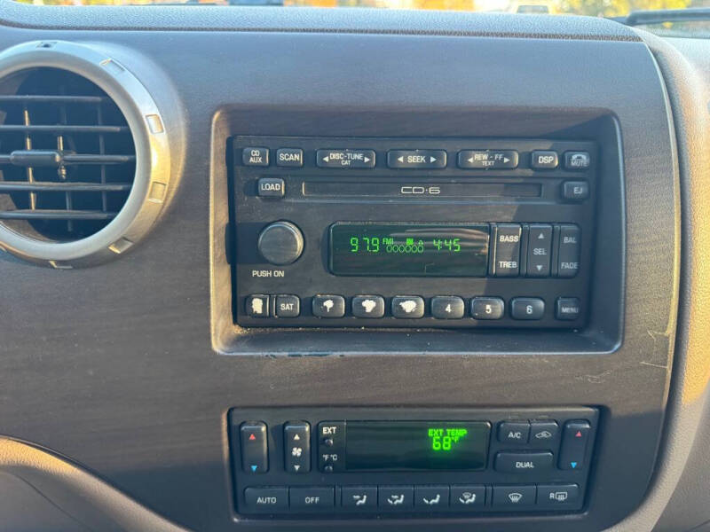 2004 Ford Expedition Eddie Bauer