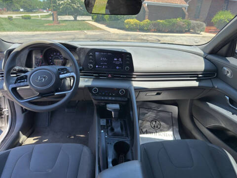 2022 Hyundai Elantra