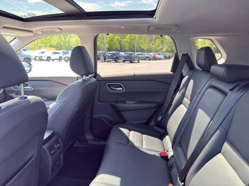 2021 Nissan Rogue SL
