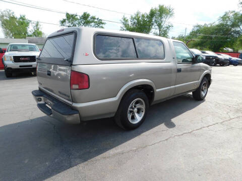 2000 Chevrolet S-10 LS