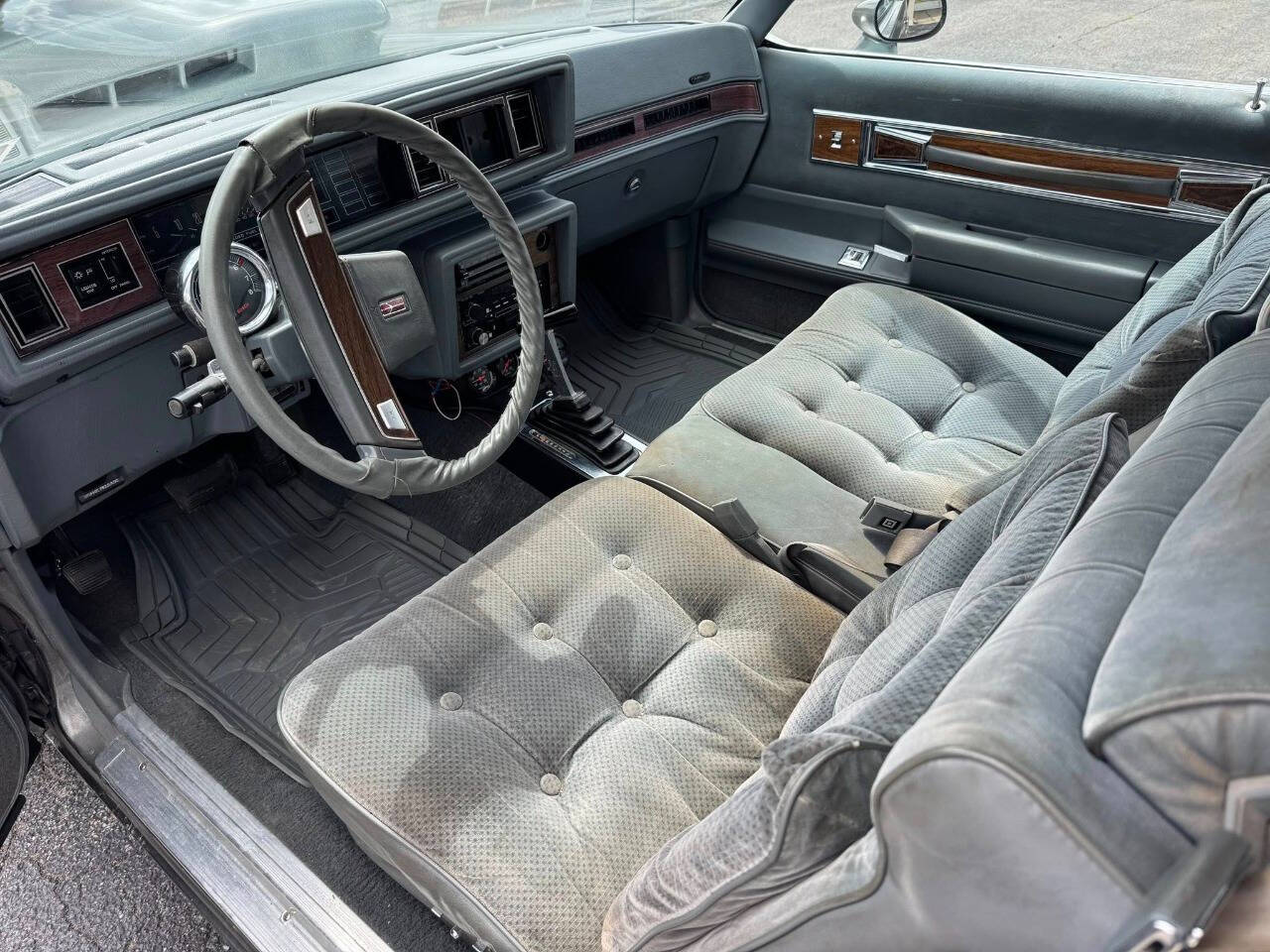 1988 Oldsmobile Cutlass Supreme 28
